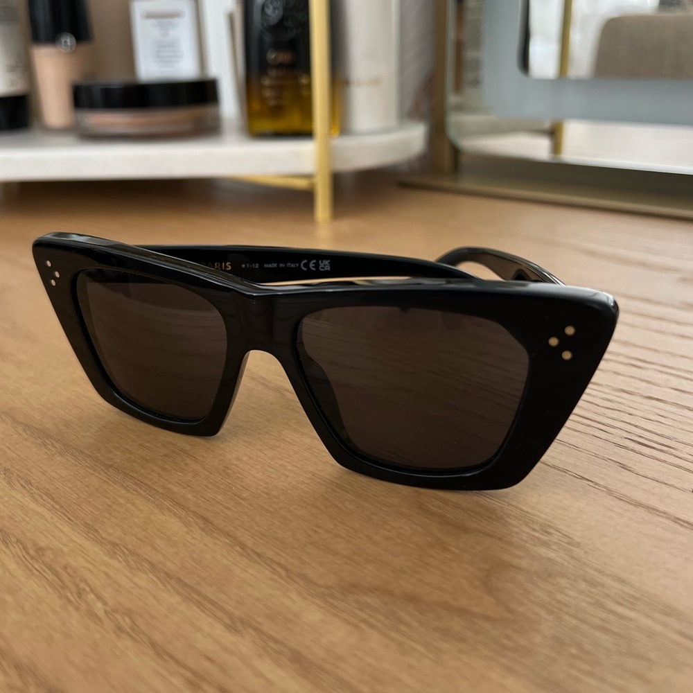 CELINE - CAT EYE S187 SUNGLASSES IN ACETATE
BLACK